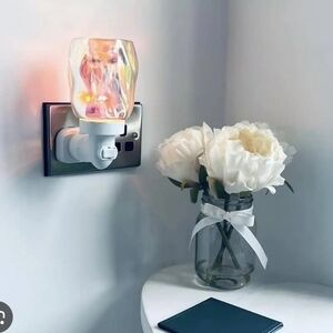 Bubbled Iridescent Mini Warmer SCENTSY
